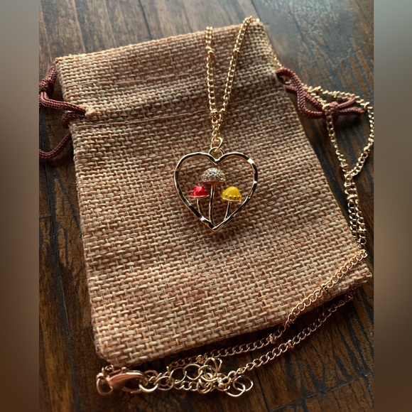 Brand New Gold Mushroom Necklace Gift for Girlfriend Gift for Daughter Boho Gift - Picture 2 of 3
